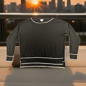 Nordstrom Rack Women's Sz M  Black with White Sweater